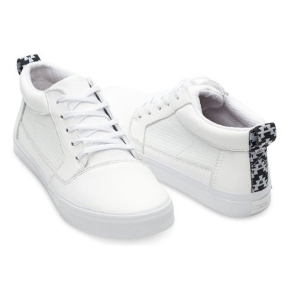 toms white leather sneakers